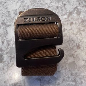 Filaon Mens belt.  Adjustable.  Entire length is 47 inches